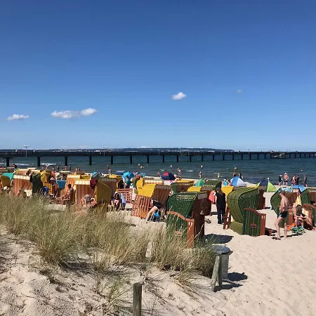 Сasa de vacaciones Reethaus Seeadler Mit Sauna, Terrasse, Garten Glowe