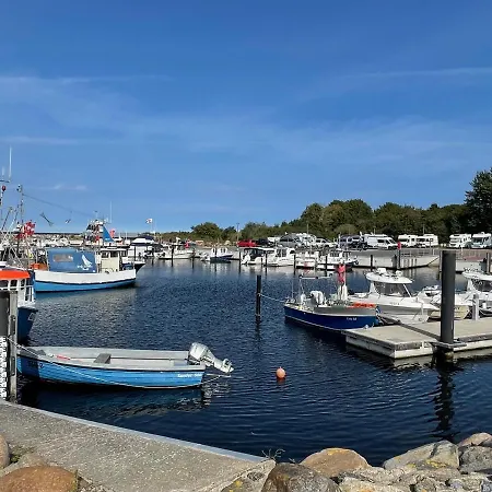 Reethaus Seeadler Mit Sauna, Terrasse, Garten * Glowe