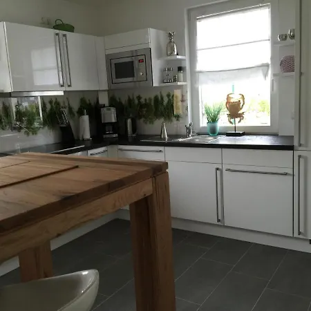 Reethaus Seeadler Mit Sauna, Terrasse, Garten