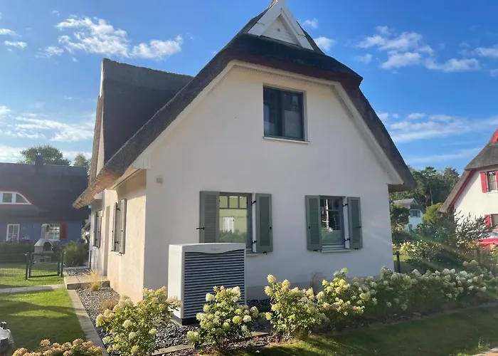 Reethaus Seeadler Mit Sauna, Terrasse, Garten بيت للعطل