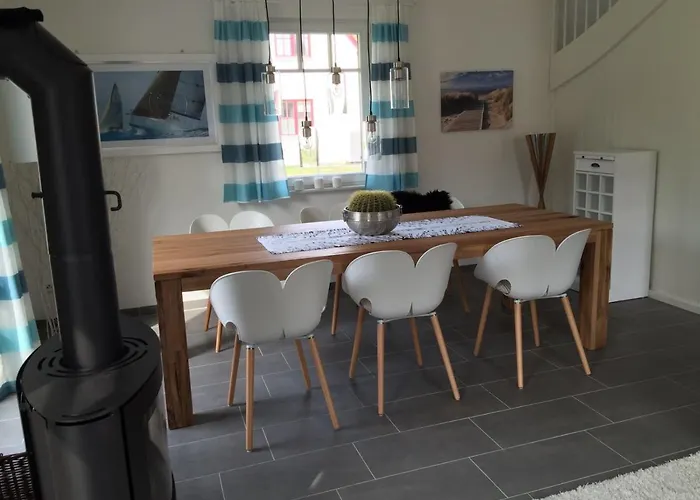 بيت للعطل Reethaus Seeadler Mit Sauna, Terrasse, Garten غلوفي